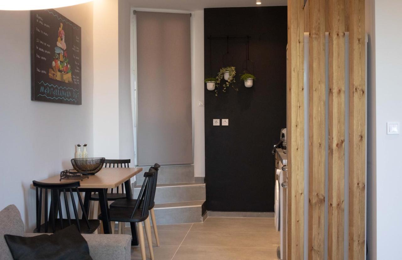 Live The Local Life , Old Town Kos Apartment Bagian luar foto